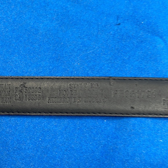 Liz Claiborne black leather belt with brass buckle - Picture 5 of 6